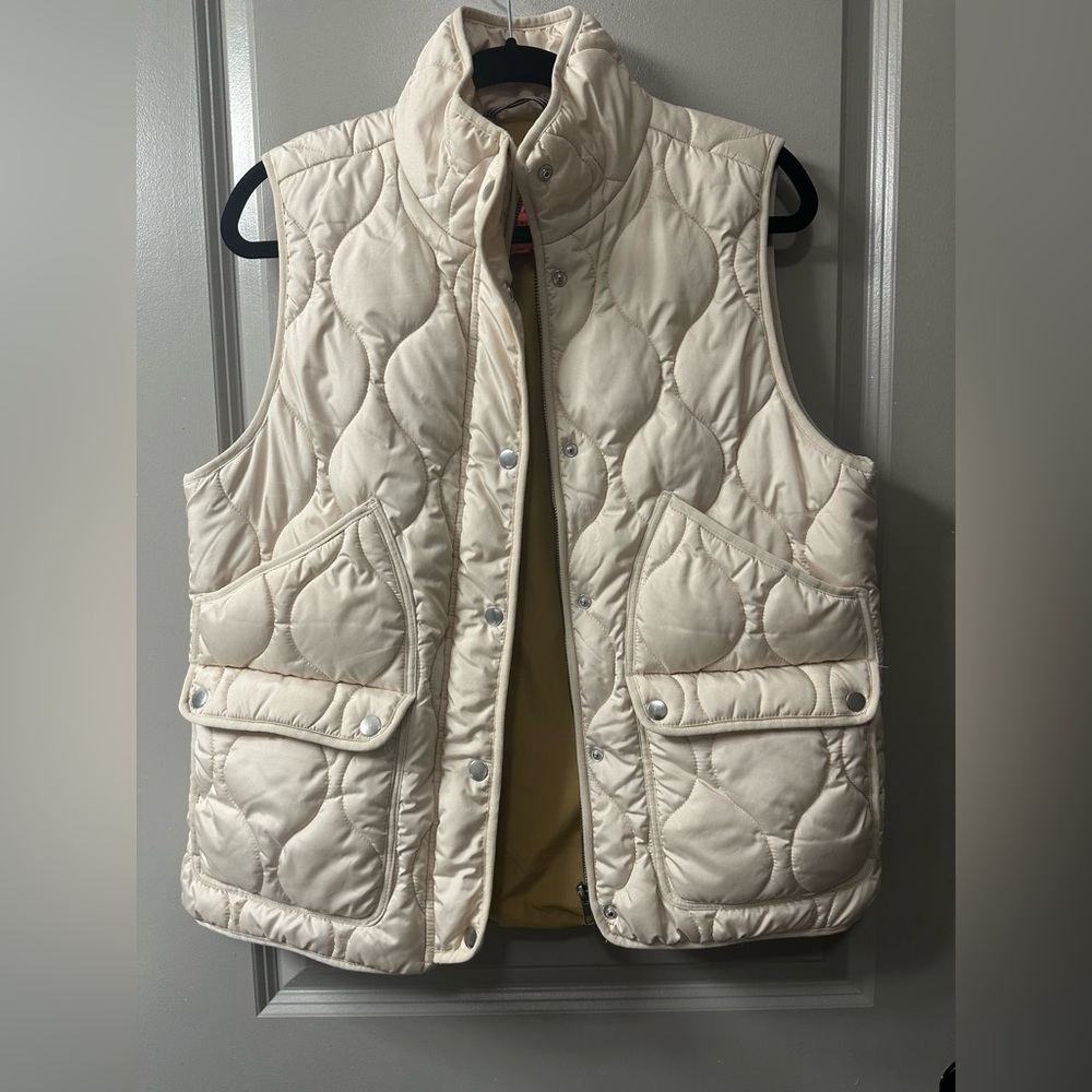J. Crew Quilted Excursion Vest - Picture 6 of 15